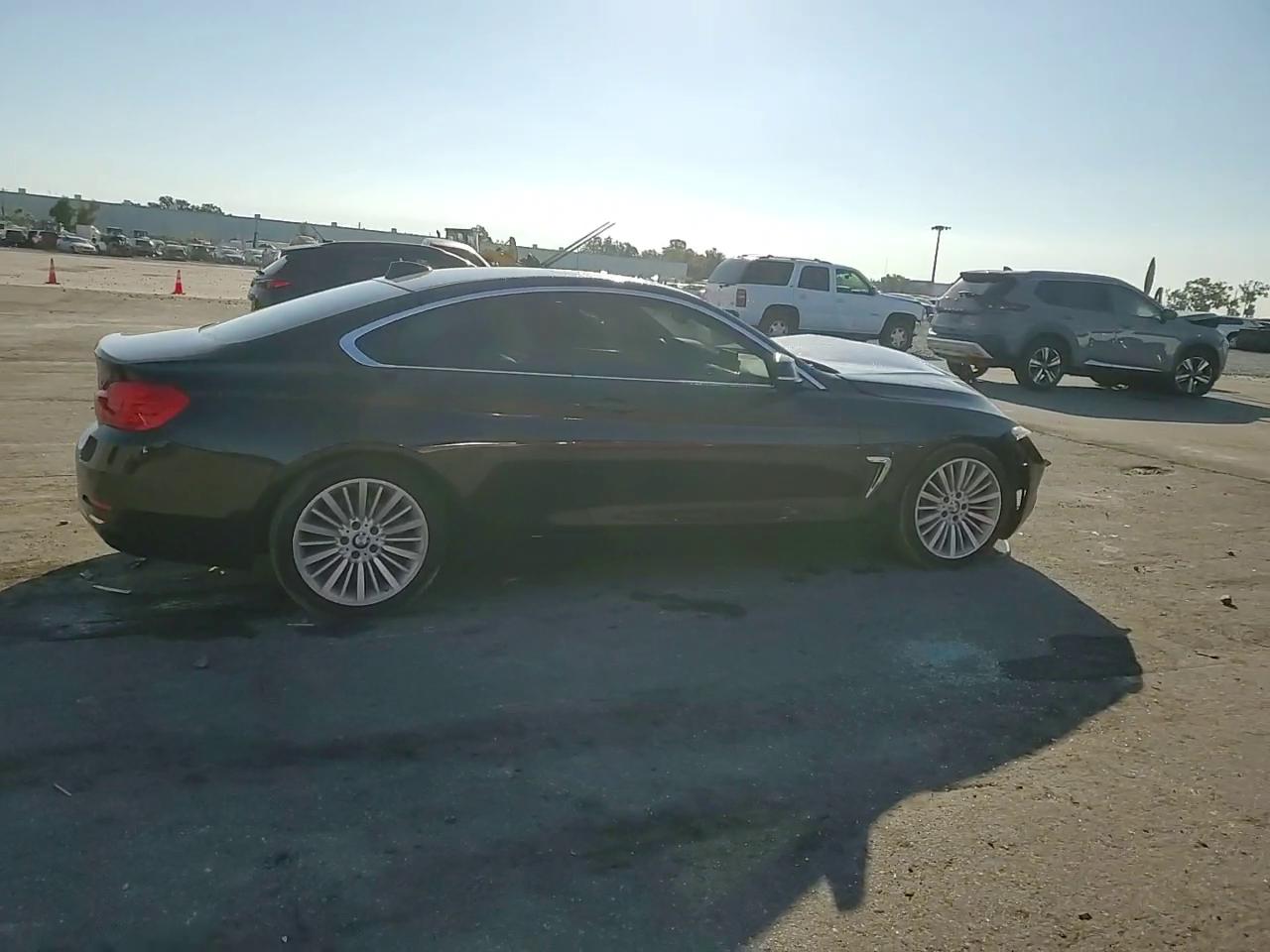 Фото: WBA3N3C58EK231535