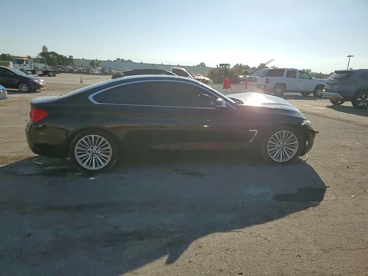 Фото: WBA3N3C58EK231535