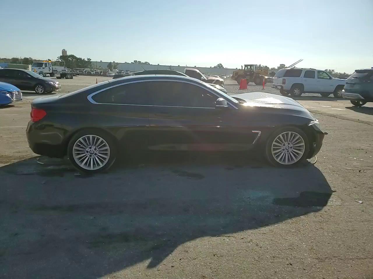 Фото: WBA3N3C58EK231535