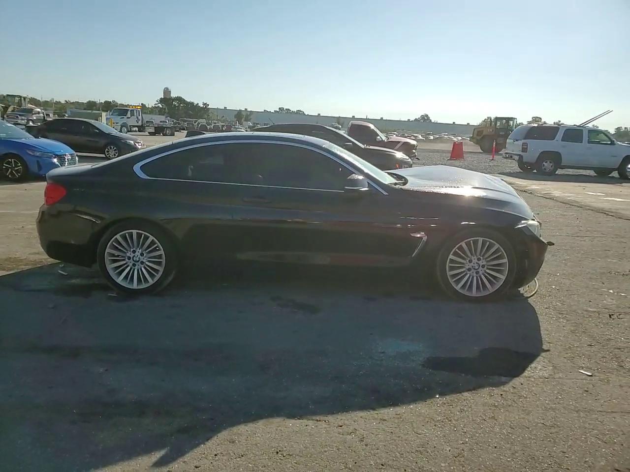 Фото: WBA3N3C58EK231535