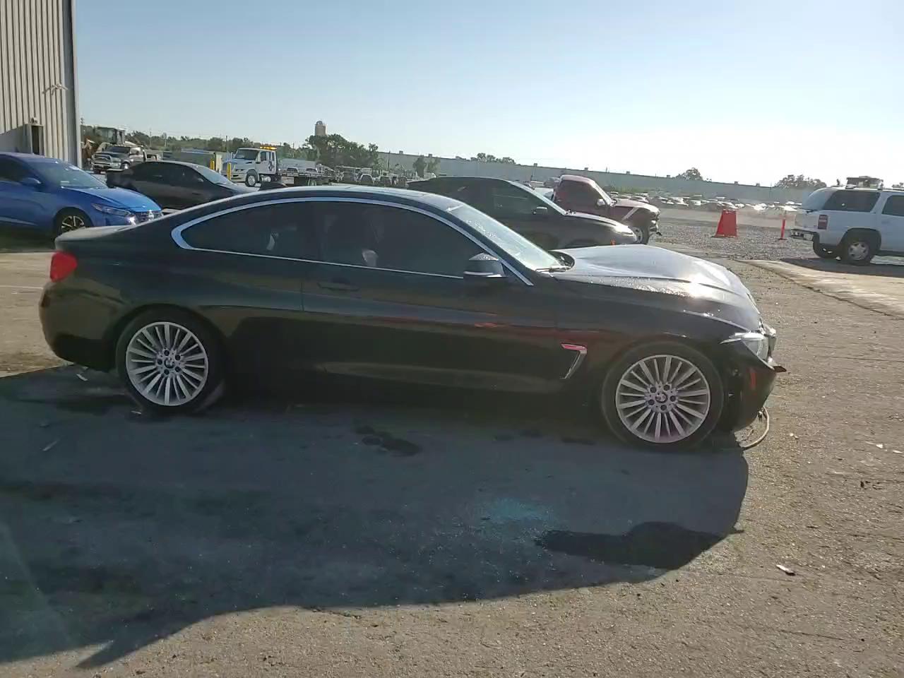 Фото: WBA3N3C58EK231535