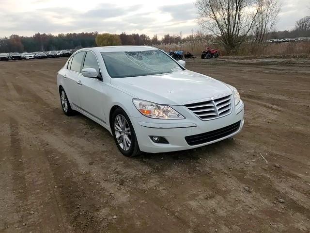 2010 Hyundai Genesis 4.6L VIN: KMHGC4DF3AU098894 Lot: 93767835