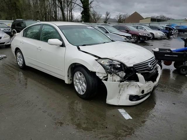 2009 Nissan Altima - Image 10