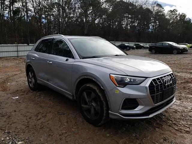 WA1AECF31L1040461 2020 Audi Q3 Premium