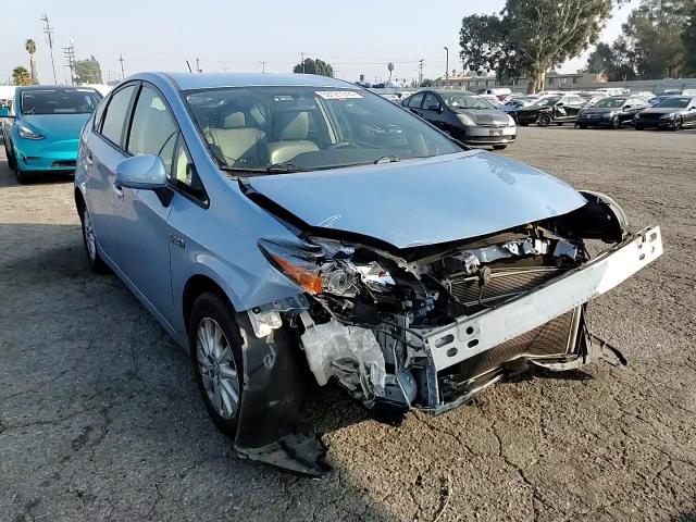 2012 Toyota Prius - Image 11