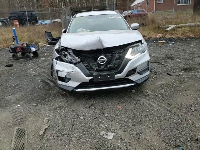 2017 Nissan Rogue - Image 12