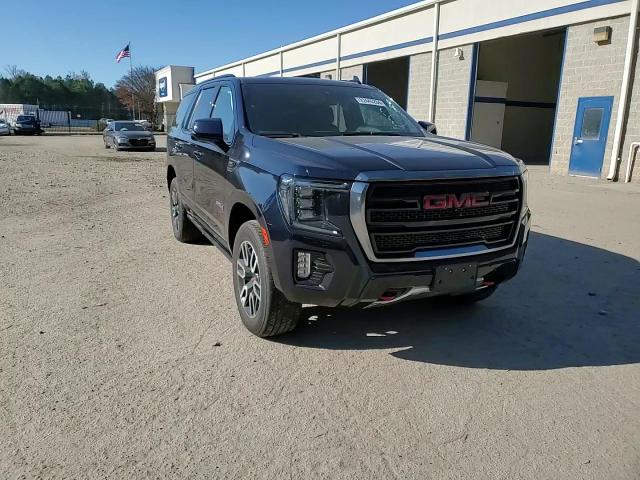 2021 GMC Yukon - Image 12
