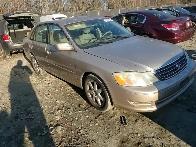 2004 Toyota Avalon - Image 11