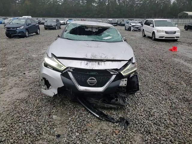 2019 Nissan Maxima - Image 10