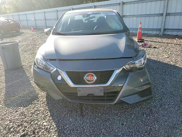 2021 Nissan Versa - Image 10
