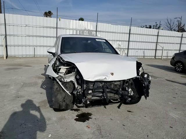 2017 Porsche Cayenne - Image 12