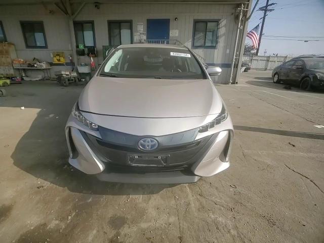 2017 Toyota Prius - Image 12