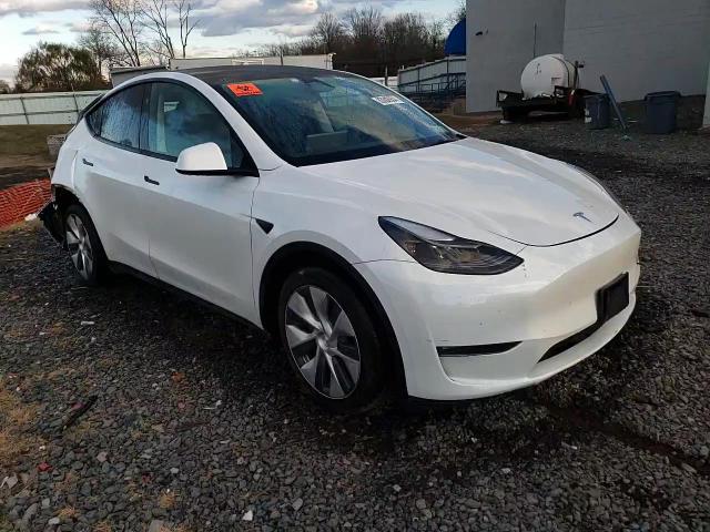 2023 Tesla Model Y VIN: 7SAYGDEE5PF823323 Lot: 83098934