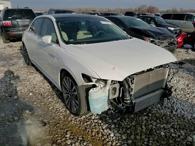 2017 Lincoln Continental - Image 10