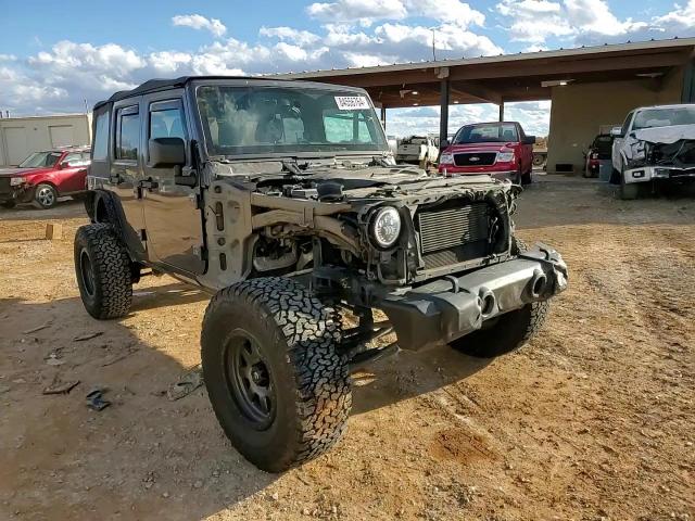 2016 Jeep Wrangler - Image 10