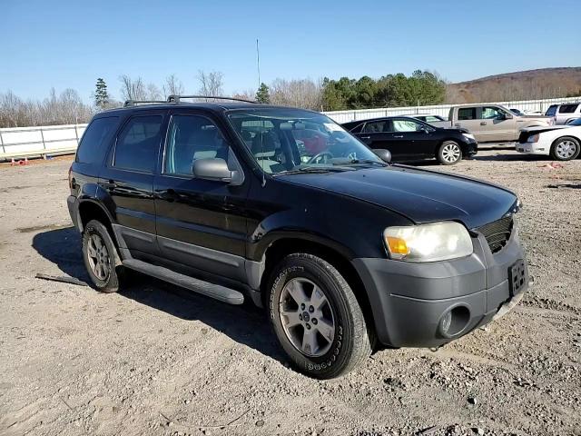 2005 Ford Escape - Image 11