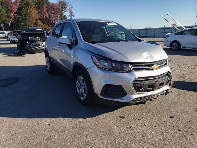 2017 Chevrolet Trax - Image 12