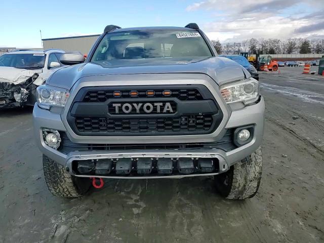 2019 Toyota Tacoma - Image 11