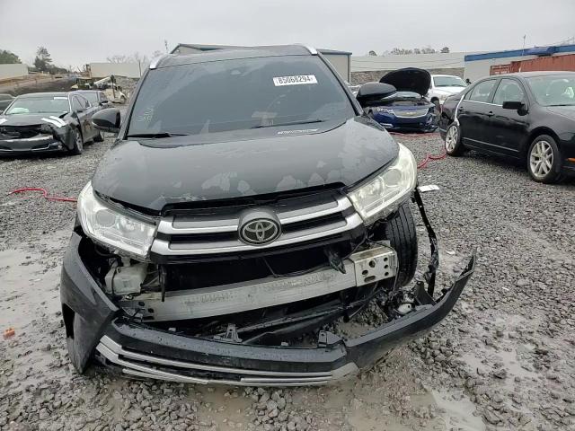 2017 Toyota Highlander - Image 14