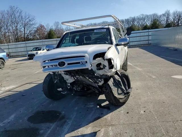 2004 Toyota Tundra - Image 11