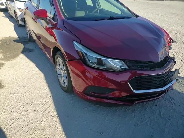 2017 Chevrolet Cruze - Image 11