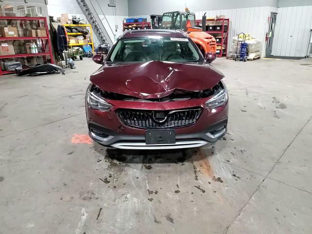 2018 Buick Regal Tourx Essence VIN: W04GV8SX0J1161401 Lot: 83756704