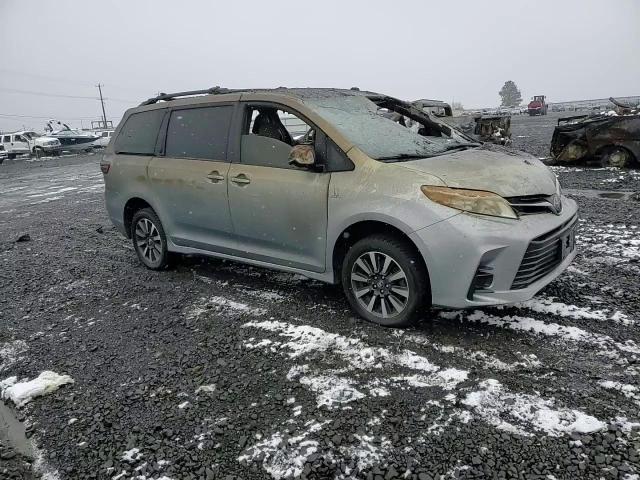 2018 Toyota Sienna - Image 12