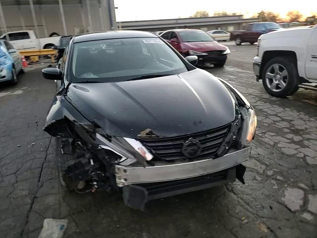 2017 Nissan Altima - Image 14