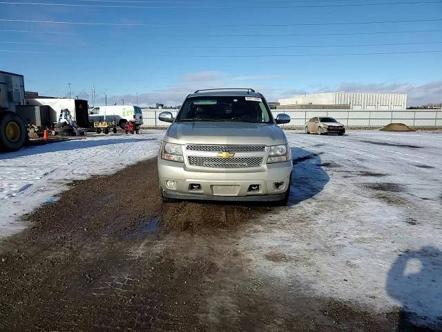2014 Chevrolet Suburban - Image 11