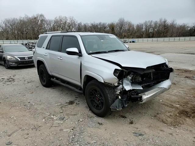 2021 Toyota 4Runner - Image 11