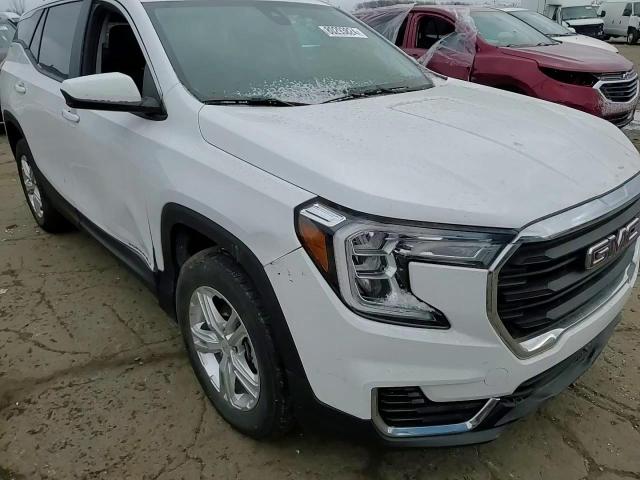 2022 GMC Terrain - Image 11
