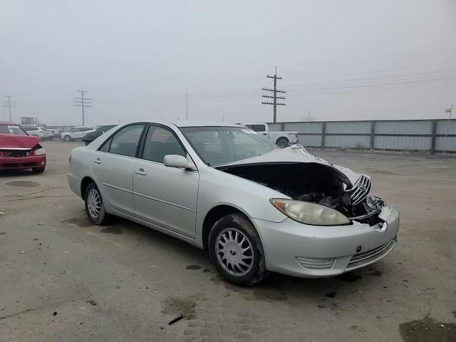 2005 Toyota Camry Le VIN: JTDBE32K150313933 Lot: 83198294