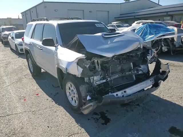2013 Toyota 4Runner - Image 15