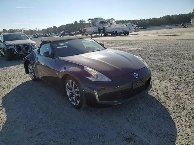 2014 Nissan 370Z - Image 11