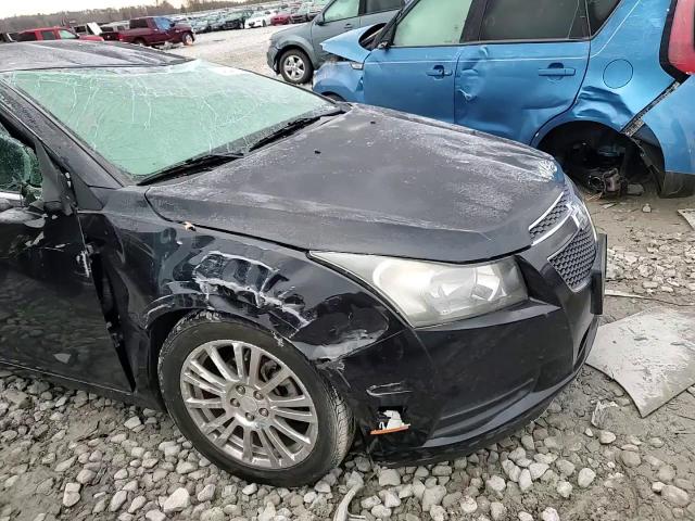 2013 Chevrolet Cruze - Image 11