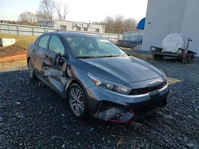 2023 Kia Forte - Image 13