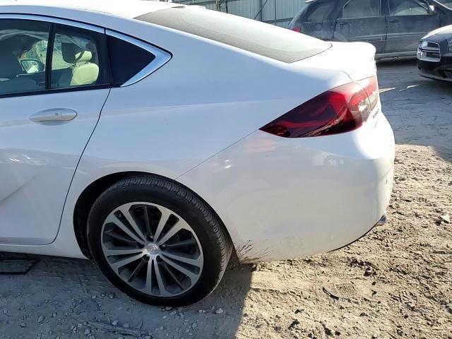 2018 Buick Regal Essence VIN: W04GP6SXXJ1061028 Lot: 83106784