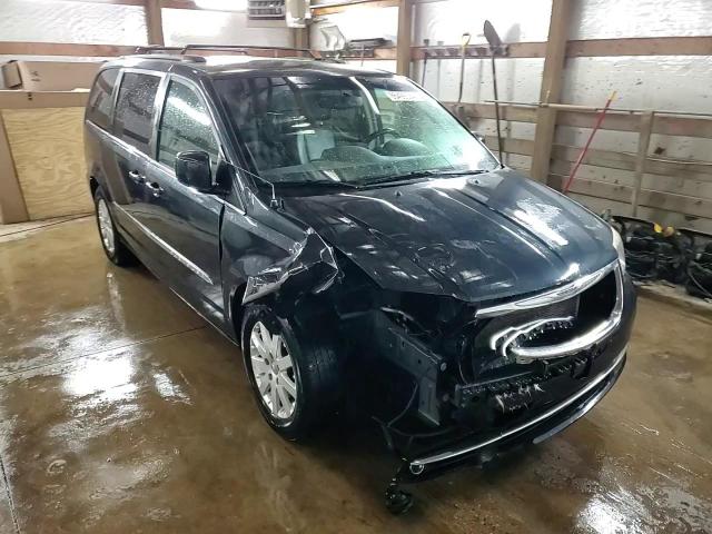 2014 Chrysler Town & Country - Image 14