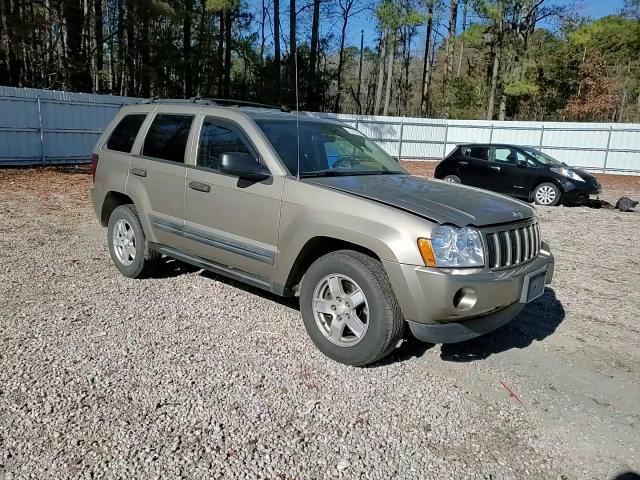 2006 Jeep Grand Cherokee - Image 12
