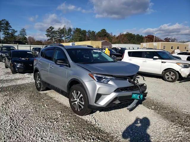2017 Toyota RAV 4 - Image 13