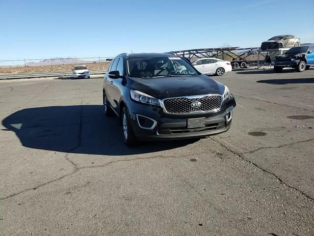 2017 Kia Sorento - Image 11