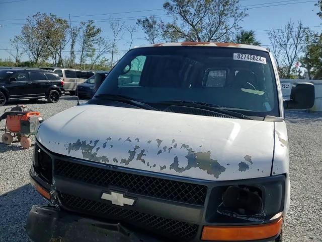 2008 Chevrolet Express - Image 10