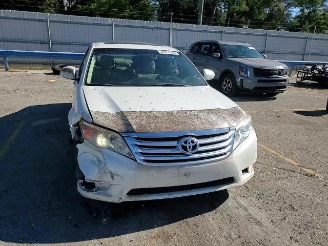 2012 Toyota Avalon - Image 11