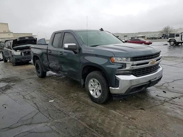 2020 Chevrolet Silverado - Image 11