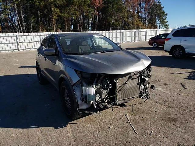 2017 Nissan Rogue - Image 11