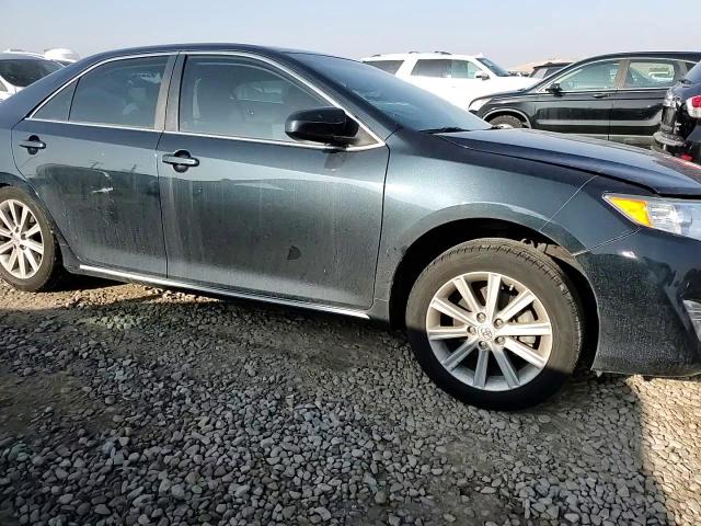 2014 Toyota Camry - Image 11