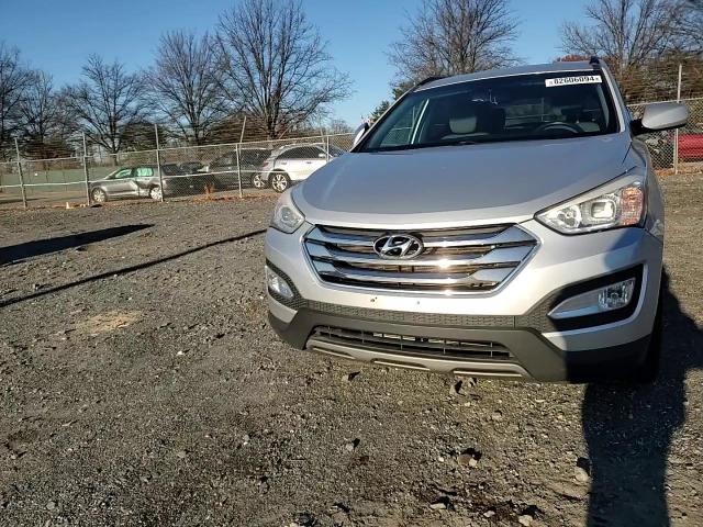 2014 Hyundai Santa Fe - Image 12
