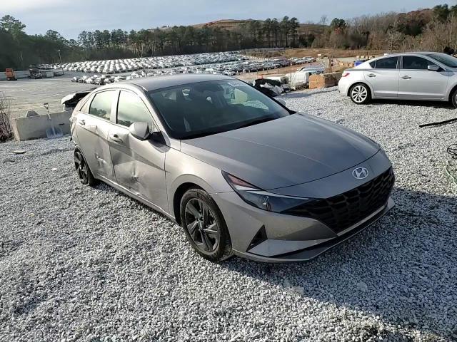 2021 Hyundai Elantra - Image 10