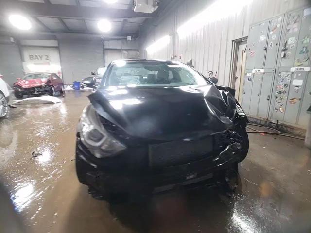 2015 Hyundai Elantra - Image 14