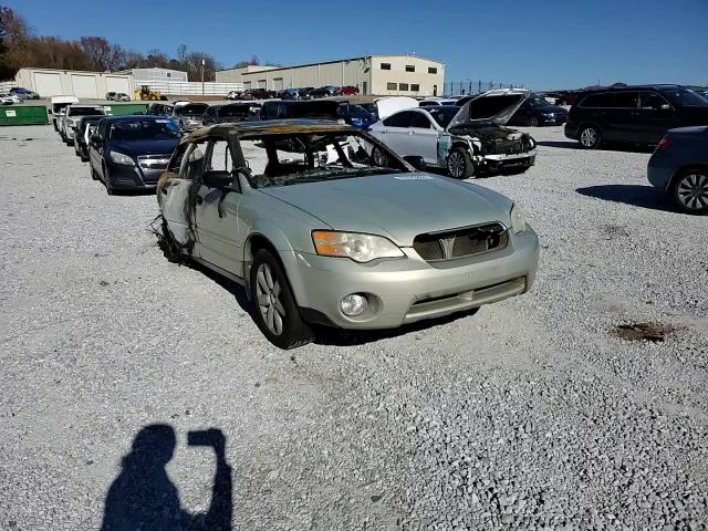 2007 Subaru Outback - Image 12